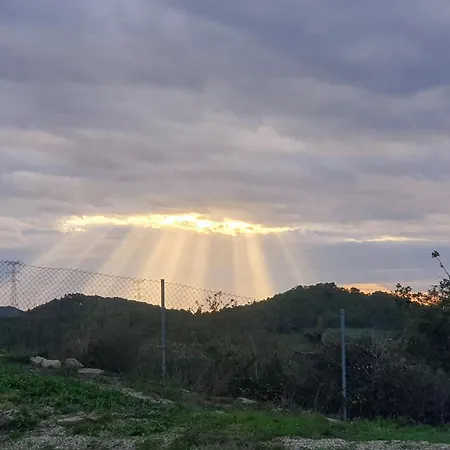 בקתה Masia La Clariana *